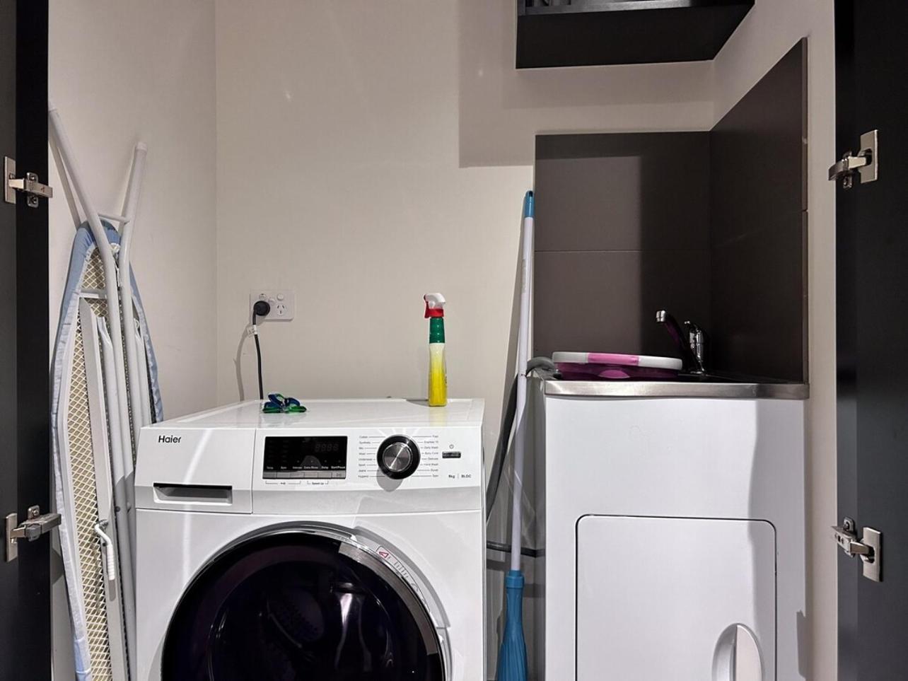 Relaxed 1Br1Ba City View Apt Wifi In Cbd Melbourne Luaran gambar